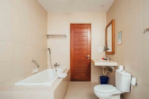 Bathroom-in-Junior-Suite-2